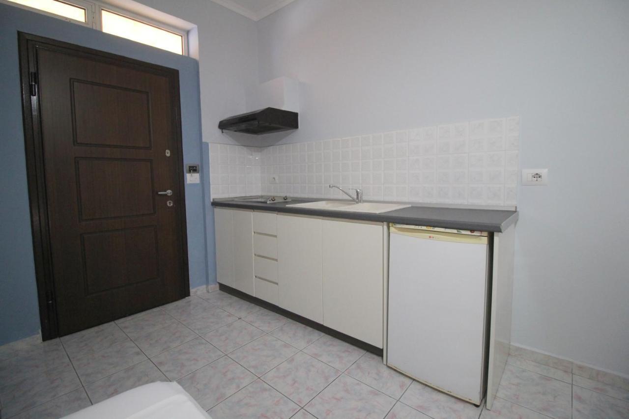 Murati Suites Sarandë Exterior foto