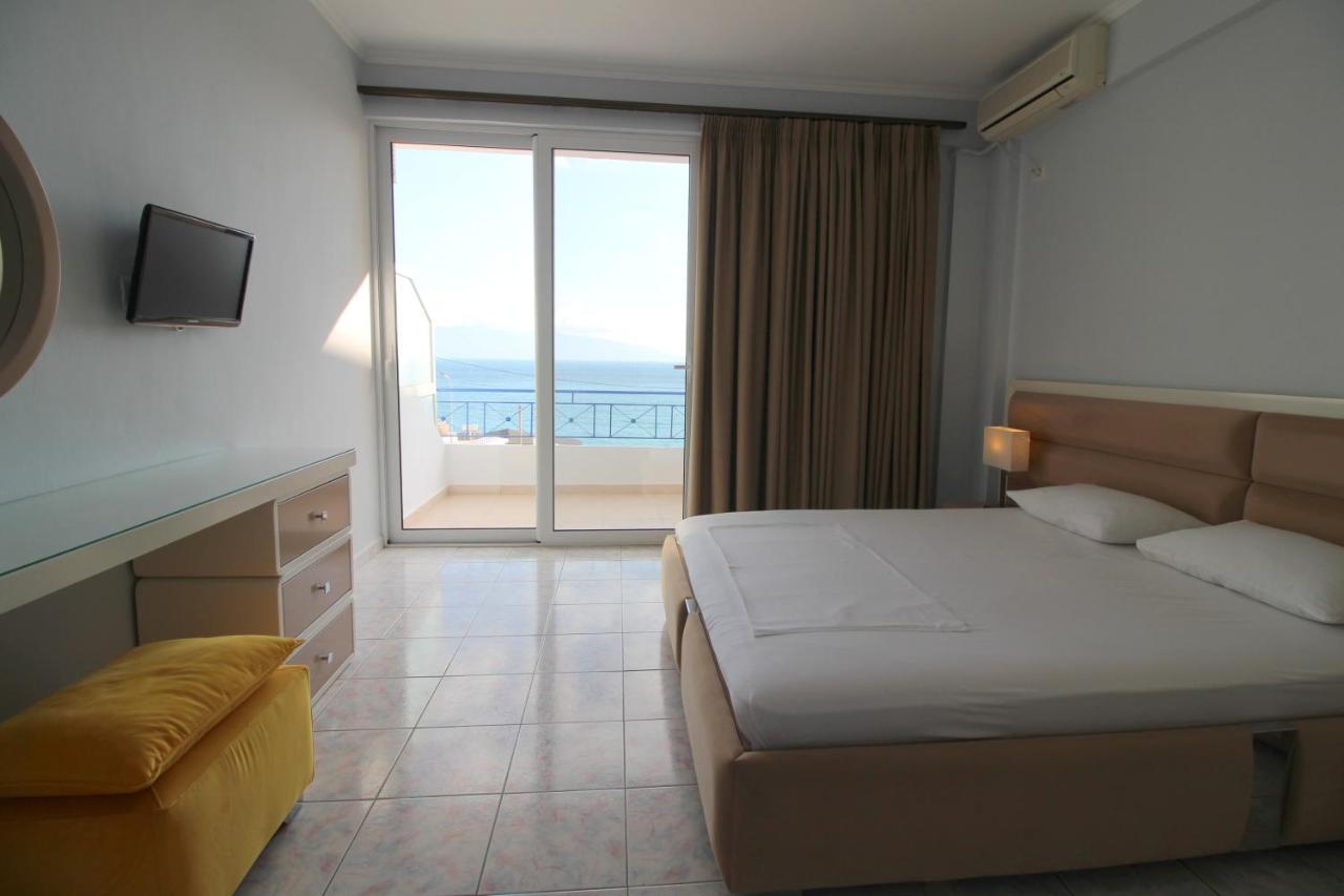 Murati Suites Sarandë Exterior foto