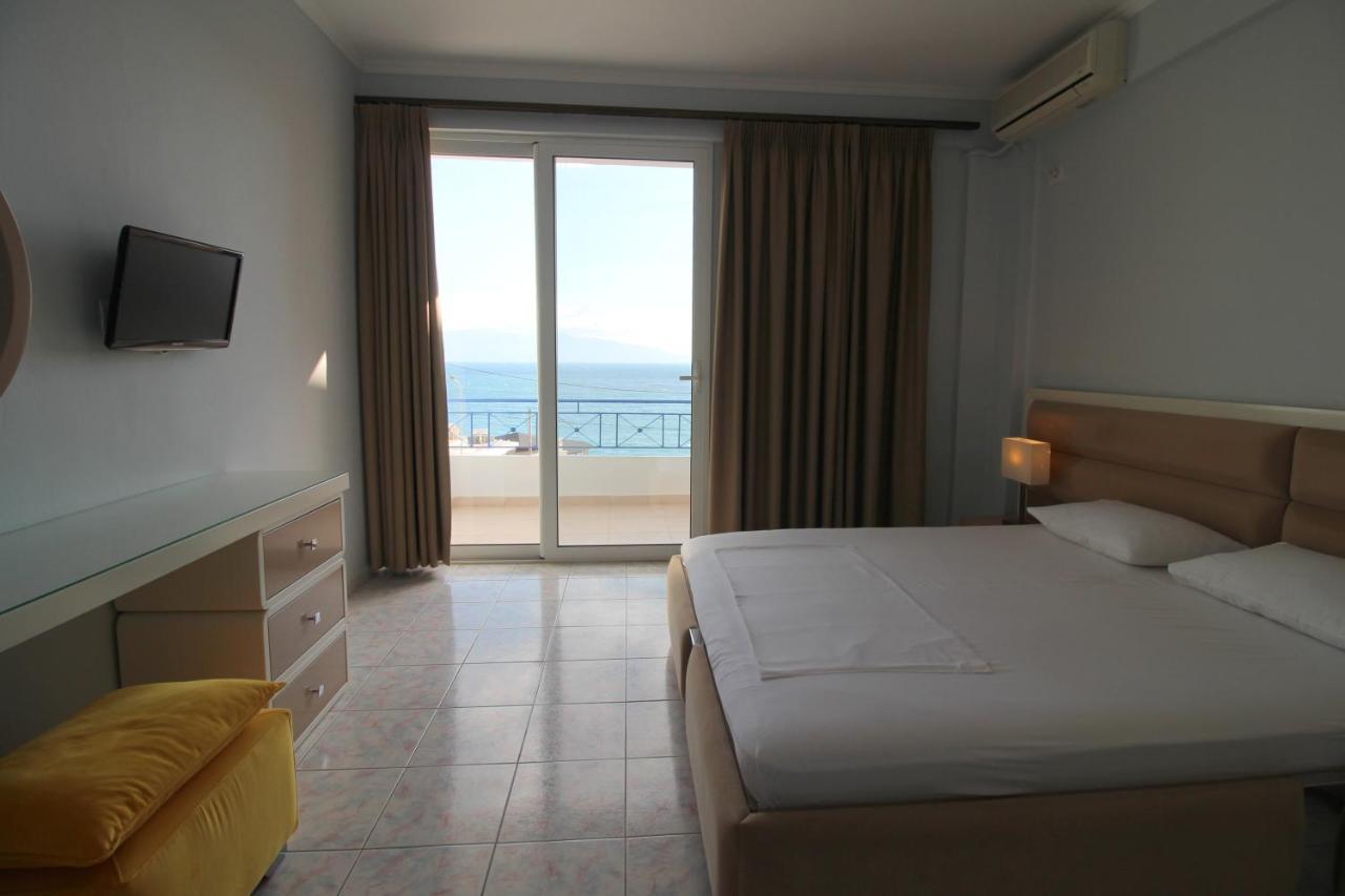 Murati Suites Sarandë Exterior foto