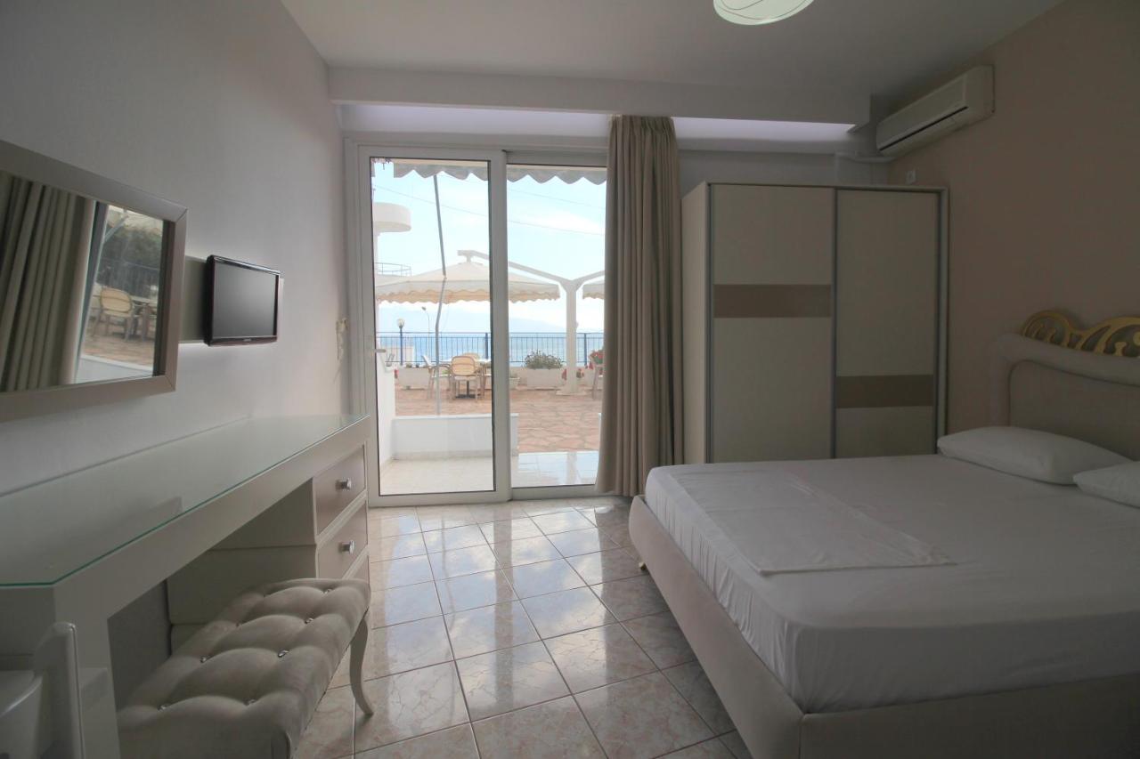 Murati Suites Sarandë Exterior foto