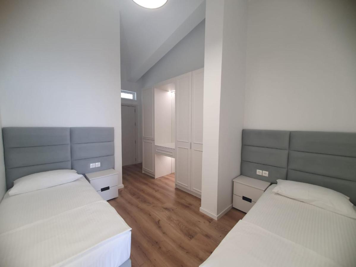 Murati Suites Sarandë Exterior foto