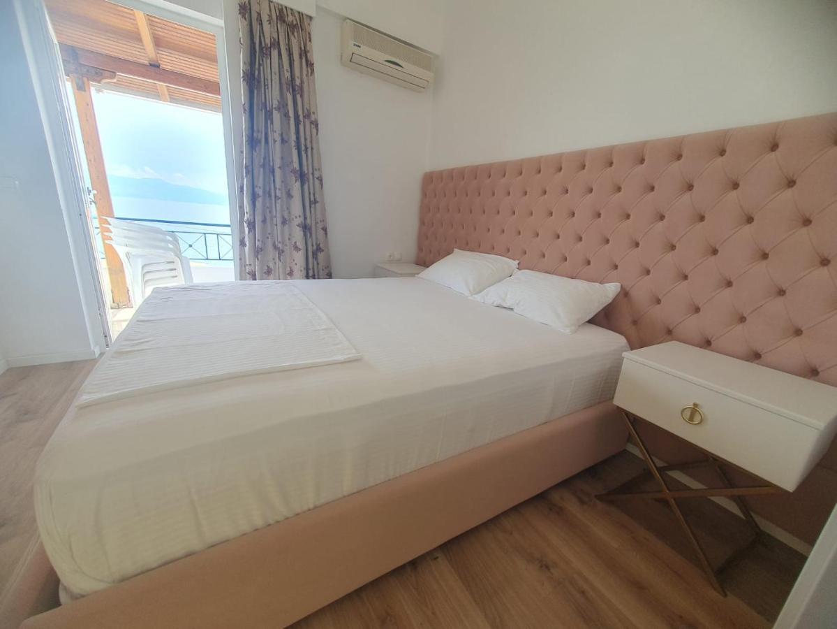 Murati Suites Sarandë Exterior foto