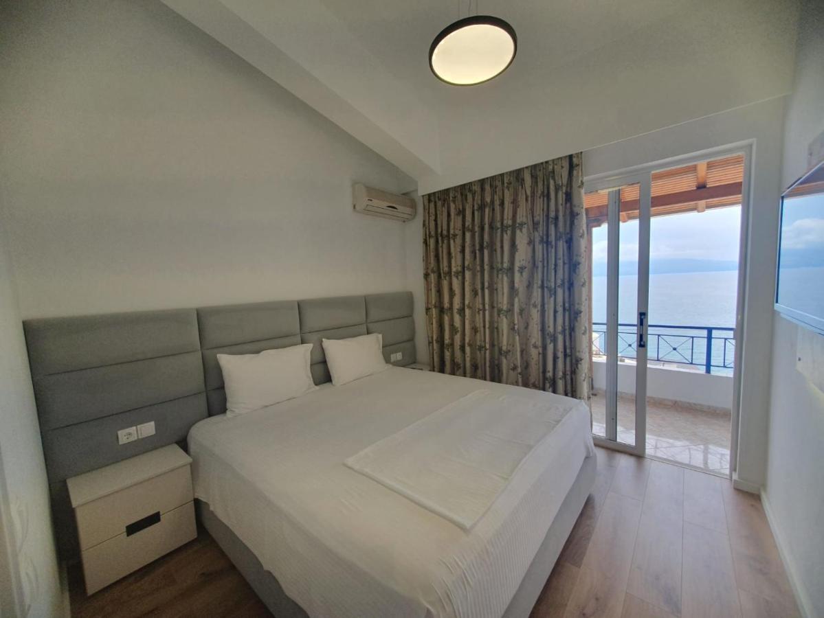 Murati Suites Sarandë Exterior foto
